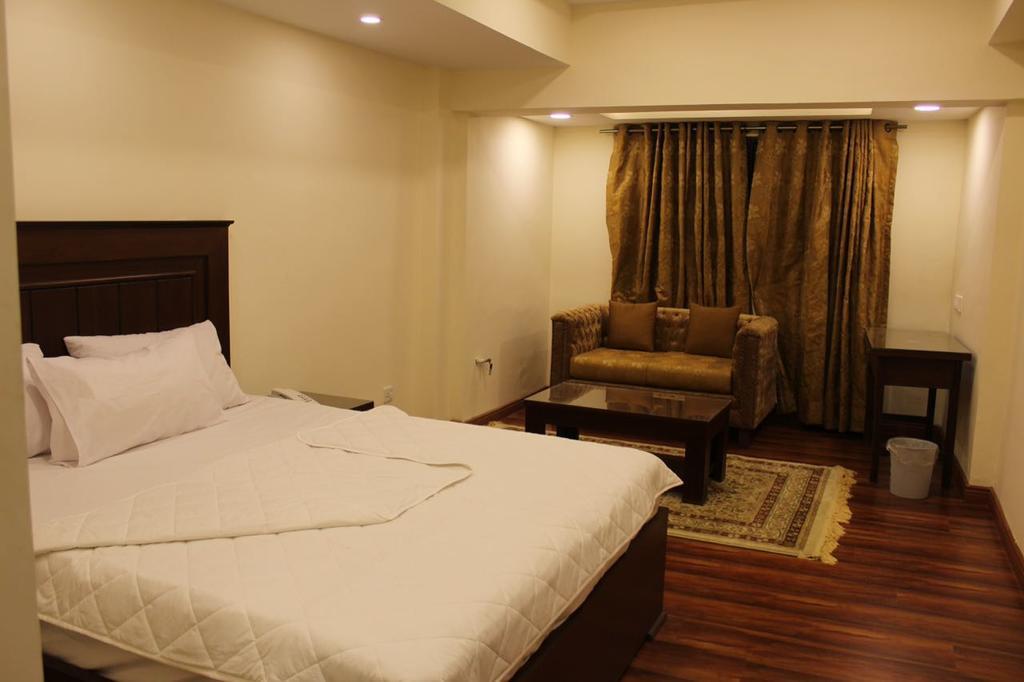 Hotel Diplomat Islamabad Exterior foto