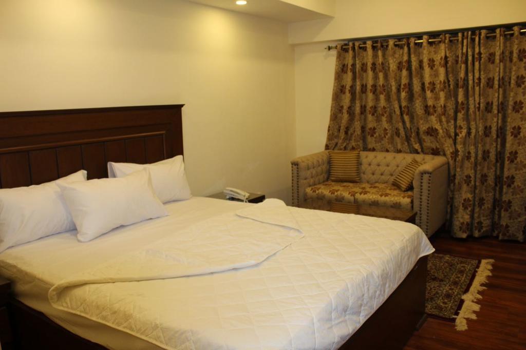 Hotel Diplomat Islamabad Exterior foto