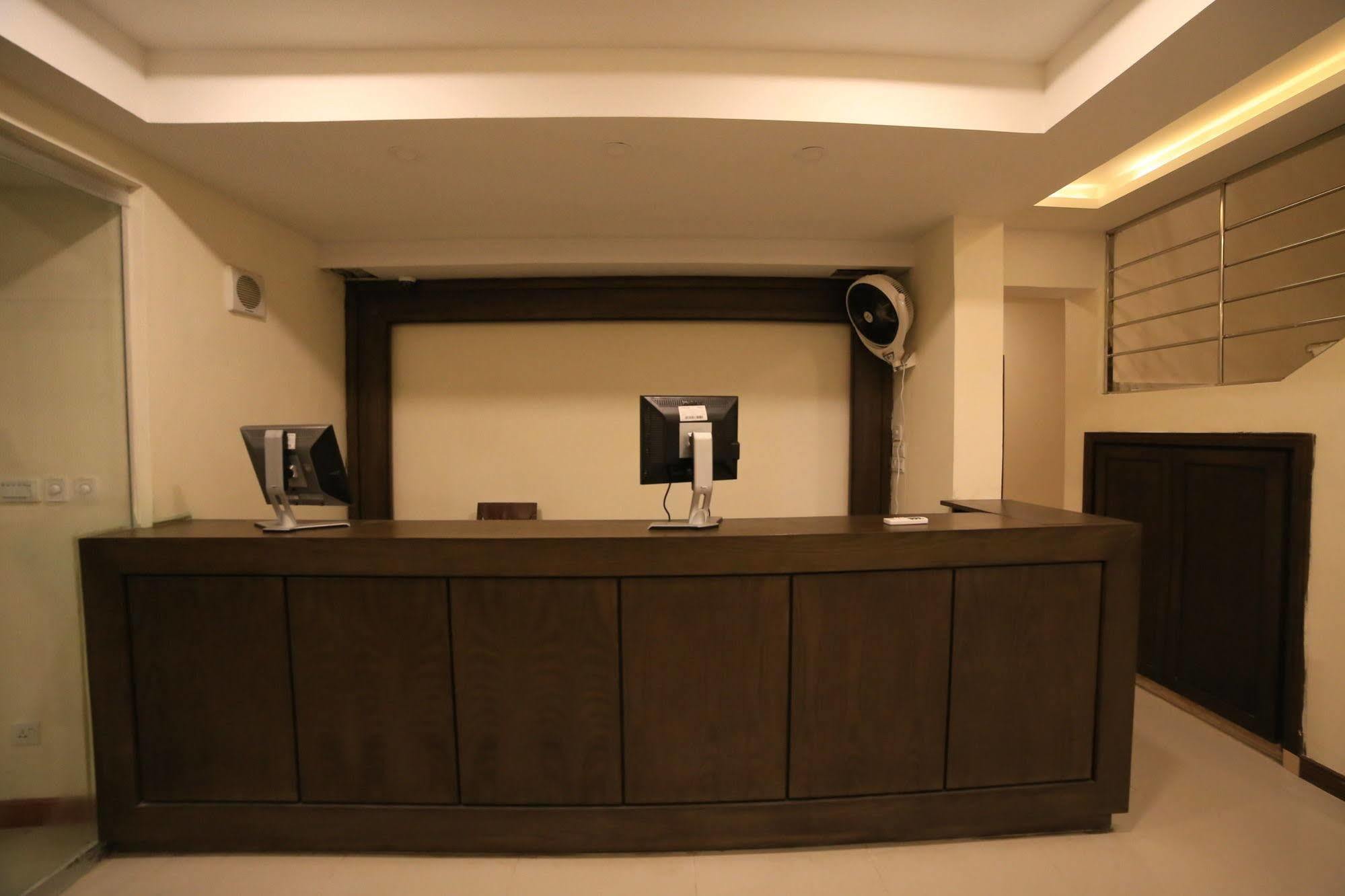 Hotel Diplomat Islamabad Exterior foto